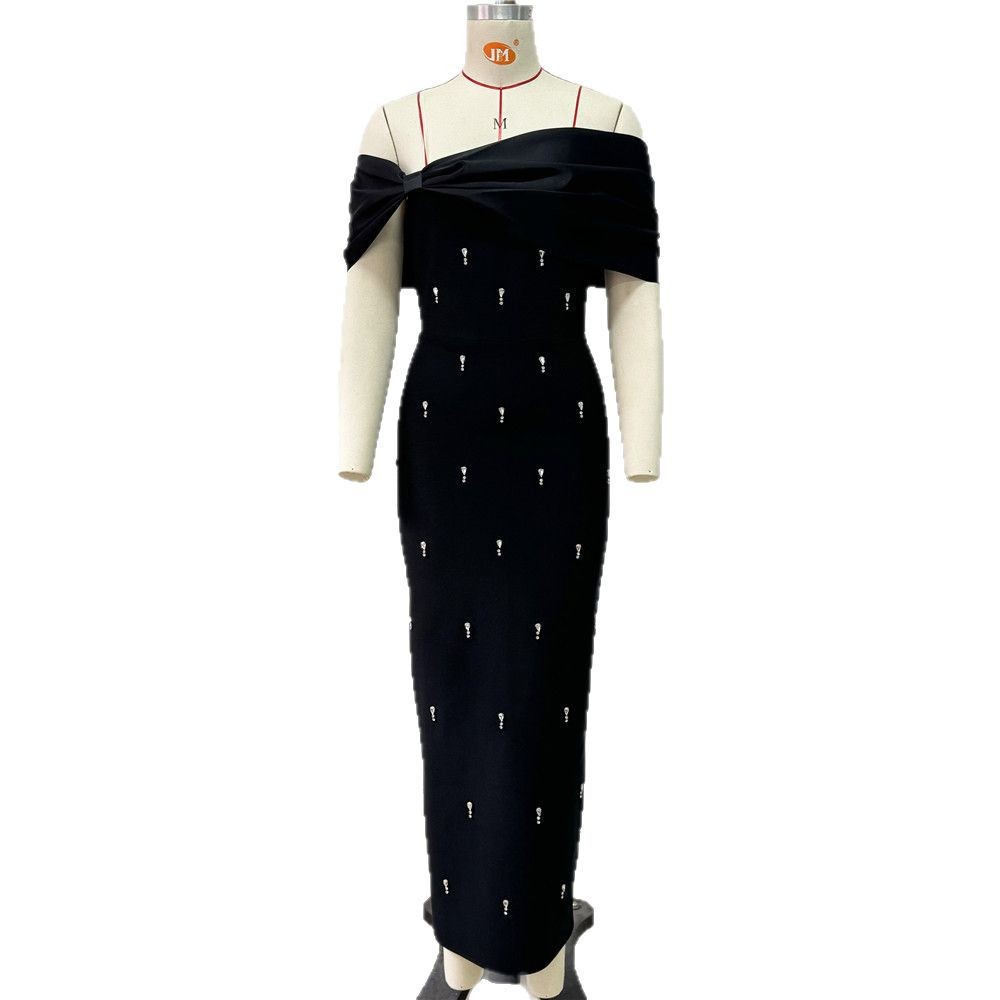 Emerald Royale Off-Shoulder Couture Gown
by Stylist Frantz – Signature Evening Collection