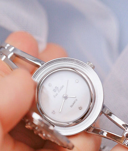 Women’s Full Diamond Bracelet Watch – Luxury Crystal Elegant Timepiece