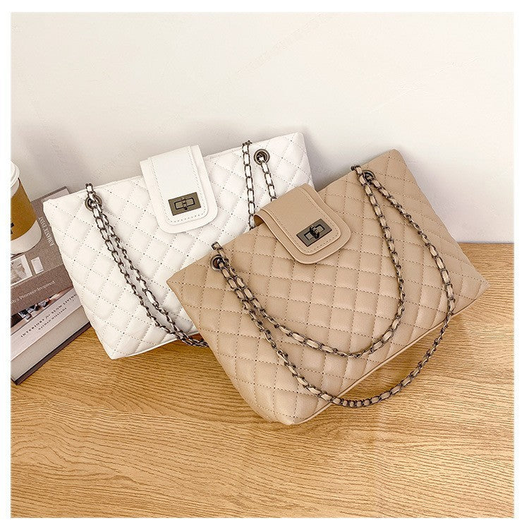 Wholesale 2025 New Fashion Casual Underarm Bag Quilted Embroidery Chain Bag Women's Shoulder Crossbody Tote Bag For Women