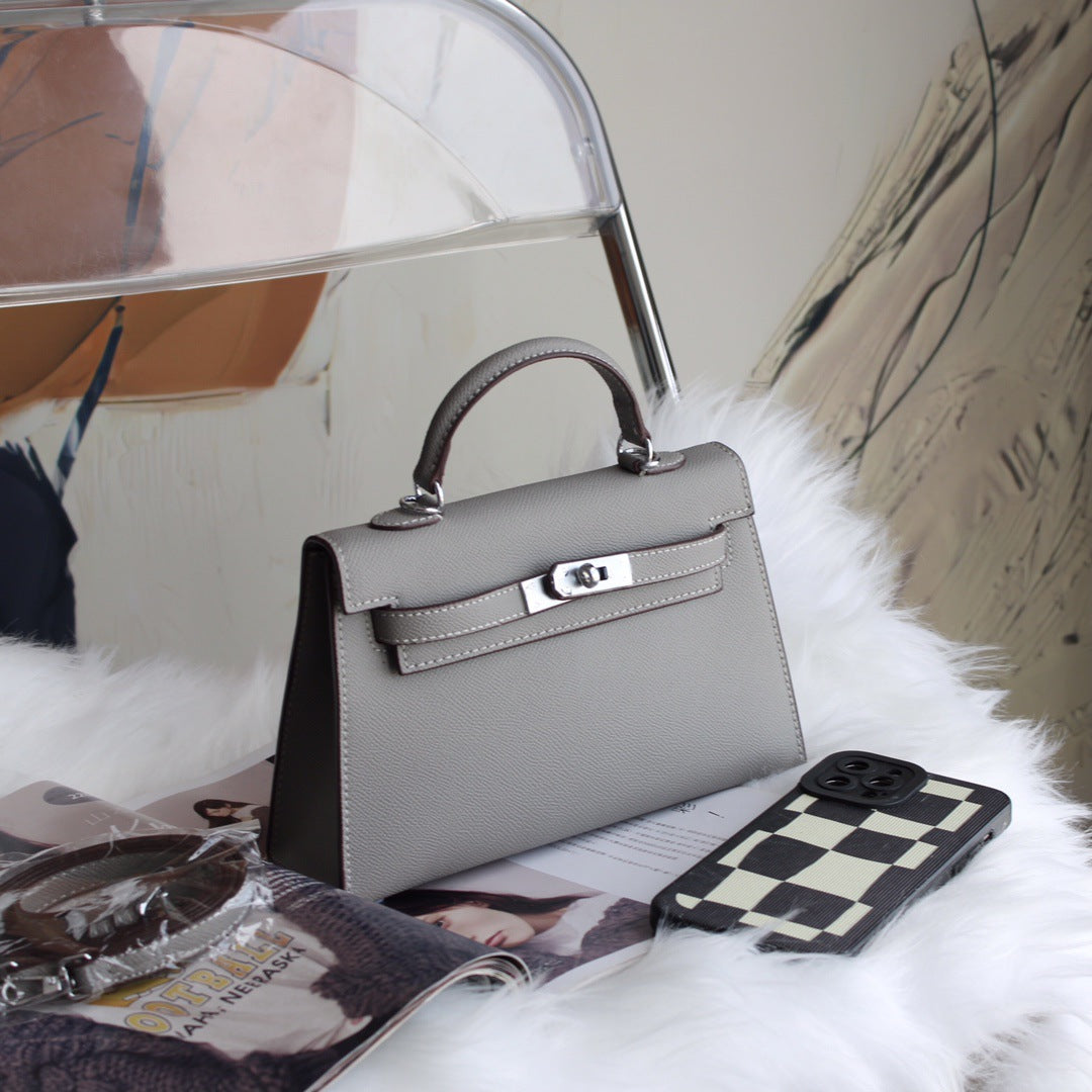 4890189394795,4890189394801,4890189394818,4890189394825